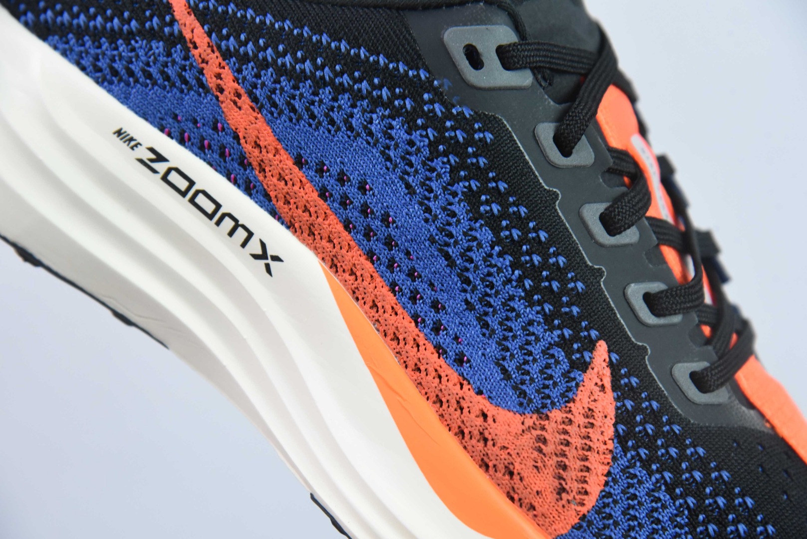 耐克 Nike Air Zoom Pegasus Plus 飞马加强版系列低帮马拉松休闲运动 黑橙慢跑鞋 纯原版本 货号：FQ7262-008 实拍细节图