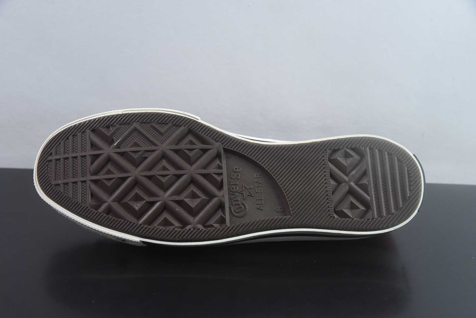 匡威 Converse 2026 全新发布! CHUCK 70X 星星标帆布鞋 低帮 红色 纯原版本 货号:A24A35C 实拍细节图