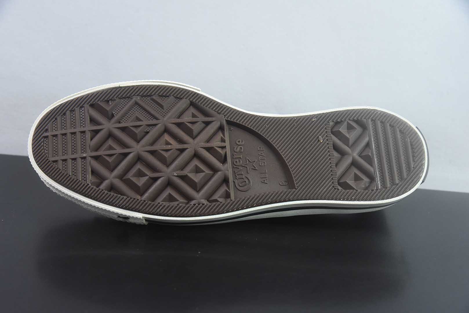 匡威 Converse 2026 全新发布! CHUCK 70X 星星标帆布鞋 低帮 黑色 纯原版本 货号:A24228C 实拍细节图