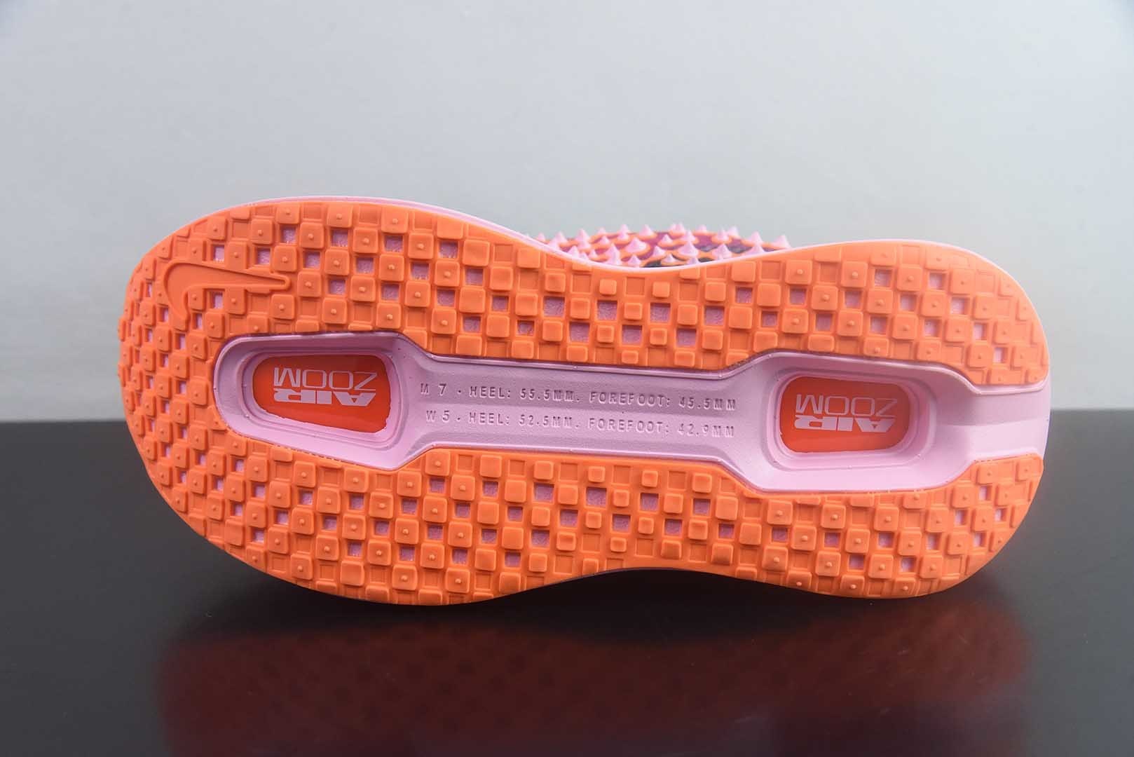 耐克 Nike VOMERO PREMIUM 舒适减震防滑 低帮 黑色跑步鞋 003 纯原版本 货号：IR2168 实拍细节图