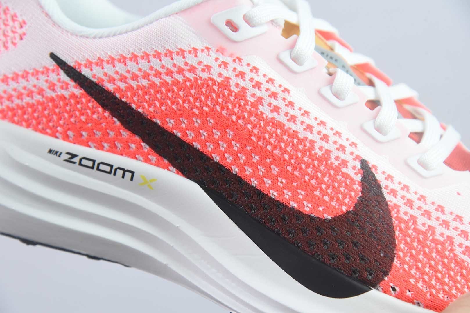 耐克 Nike Pegasus Plus 飞马网面 粉白跑步鞋 纯原版本 货号：FQ7262-103 实拍细节图