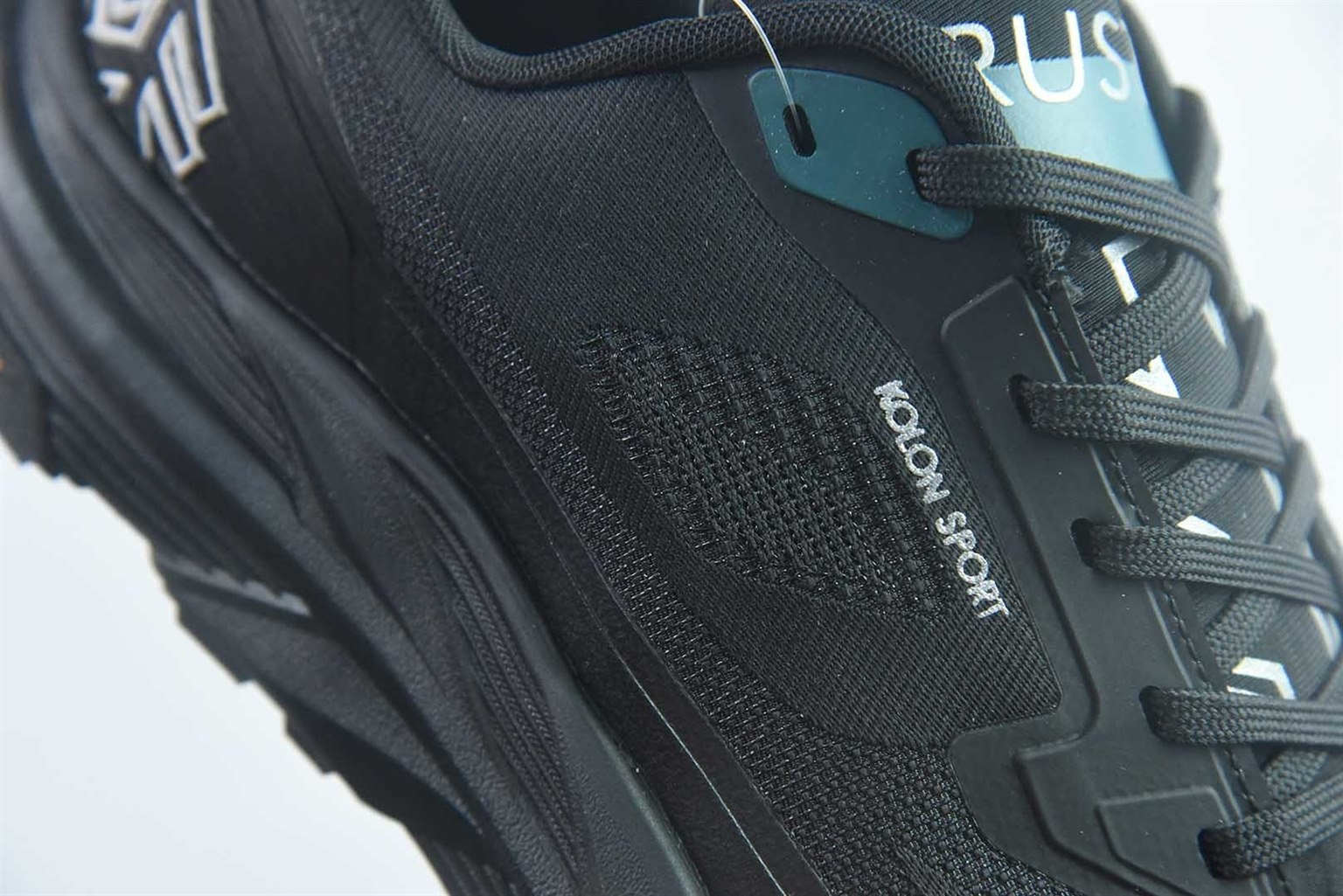 可隆 KOLON SPORT / SPORT KRUST 抓地 V 底巴斯夫轻盈 户外 徒步 越野 黑色跑鞋 / 纯原版本 货号：LUFH5AN001 实拍细节图