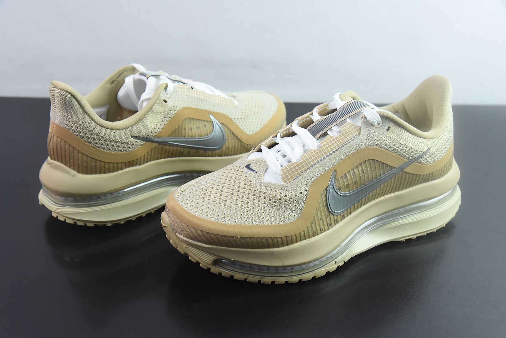 耐克 Nike Pegasus Premium 飞马全掌气垫 卡其跑步鞋 纯原版本 货号:IH4369-200 实拍细节图
