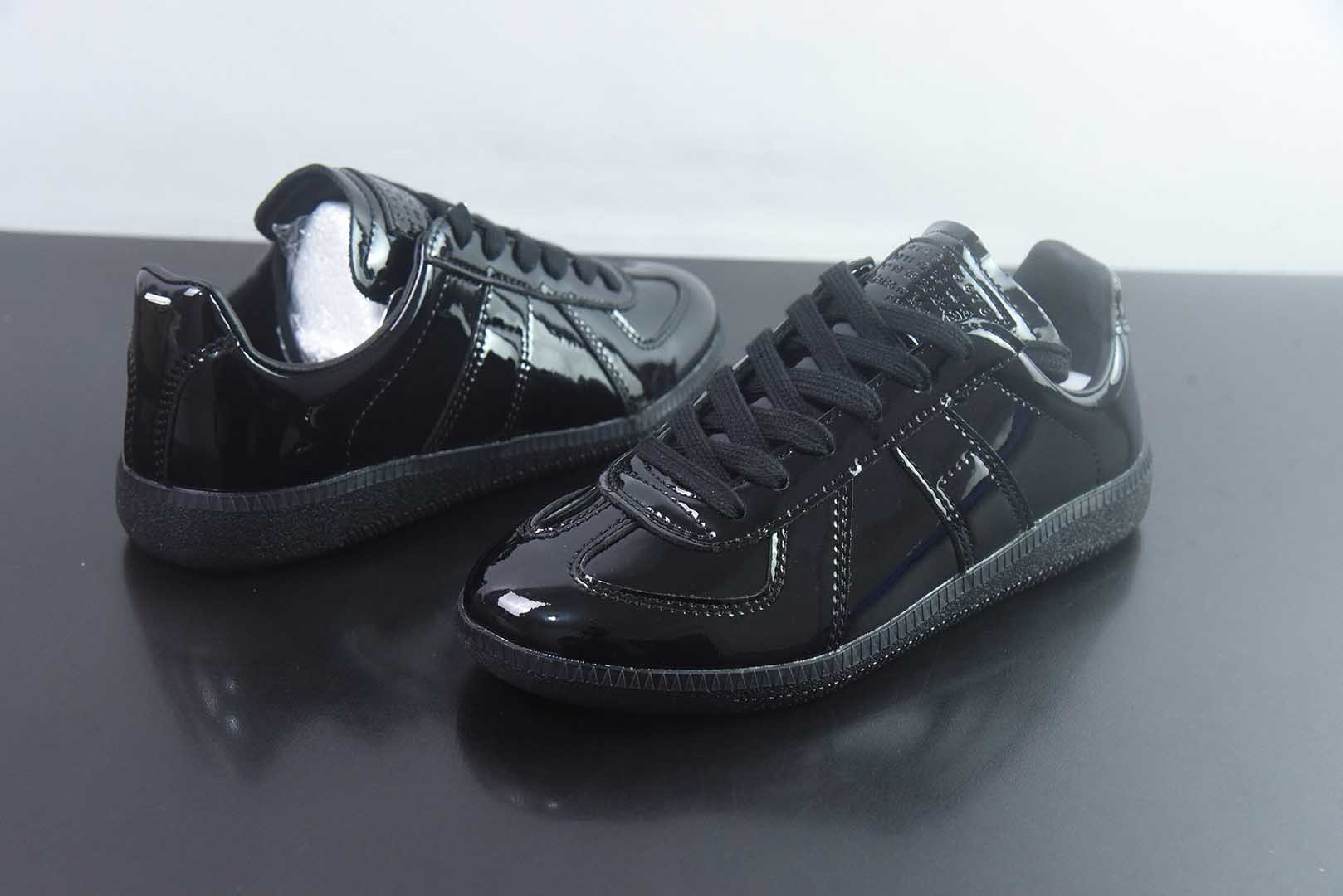 梅森马吉拉 Maison Margiela MM6网 小 鞋，比利时著名设计师品牌- / 22 Classic Replica Leather Low Sneaker 系列低帮经典绅士德训平底百搭小 红板鞋 纯原版本 货号：SDP25805435 实拍细节图