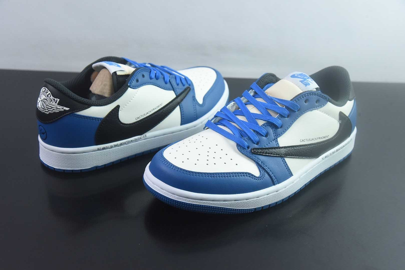 乔丹 Air Jordan × Travis Scott 1 Low OG 倒钩 141 蓝白 纯原版本 货号：DM7866 实拍细节图