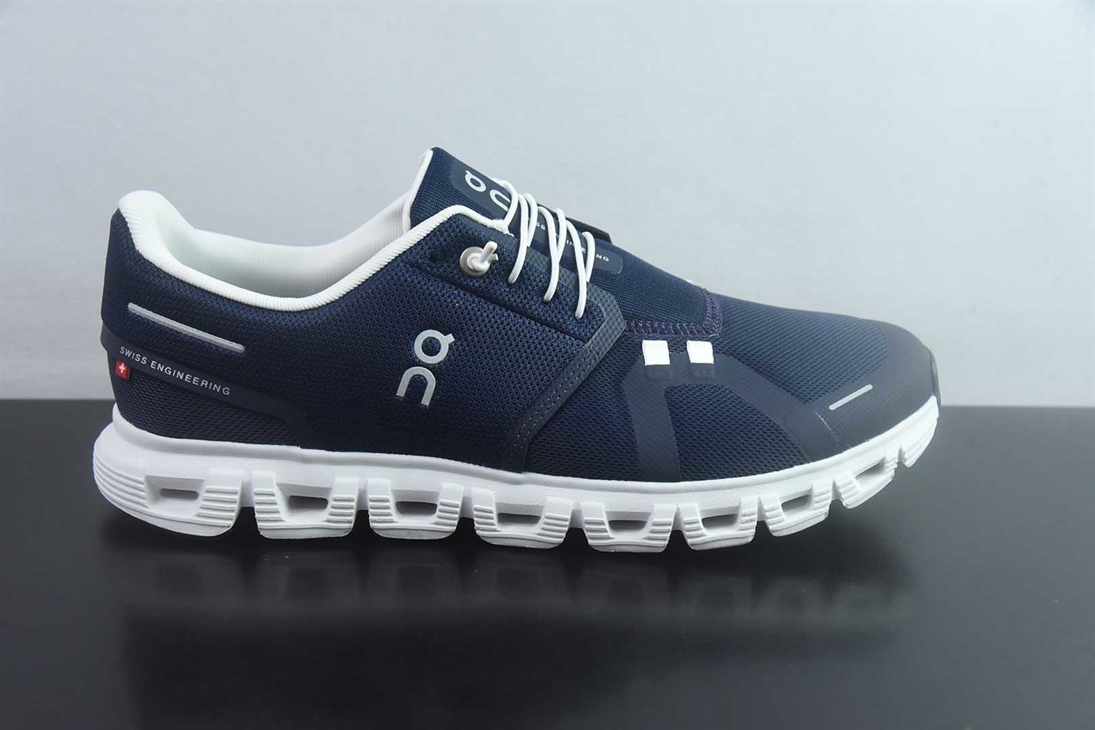 On 昂跑 Cloud 6 灰白跑步鞋 纯原版本 货号:3MF1007 实拍细节图