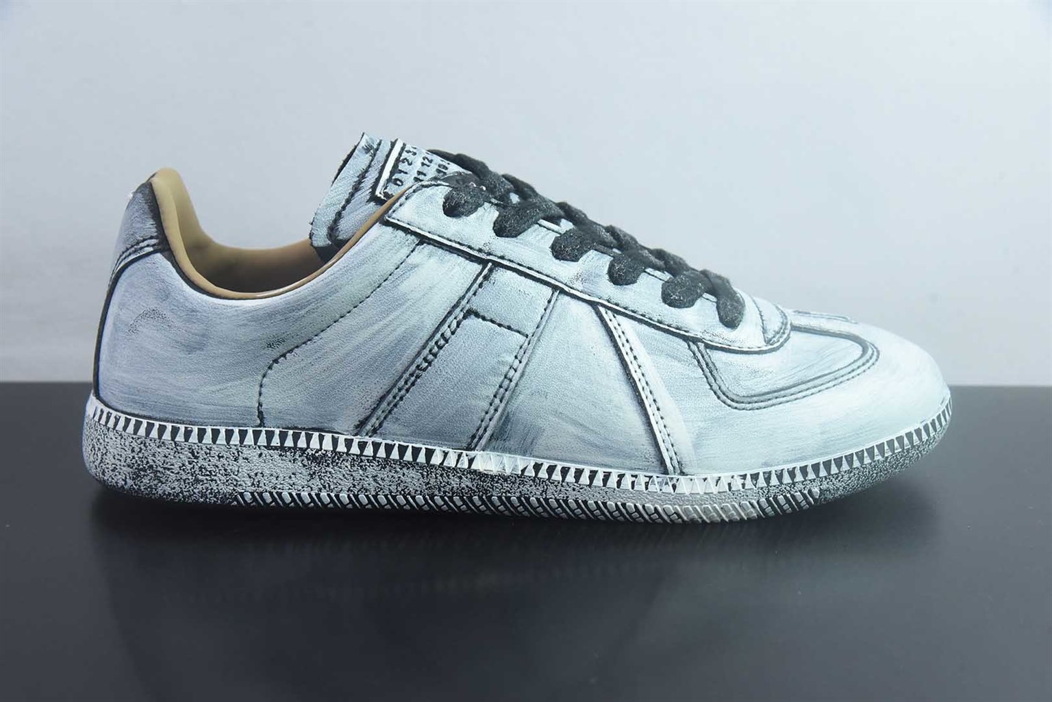 梅森马吉拉 Maison Margiela MM6 22 Replica 白色板鞋 纯原版本 实拍细节图