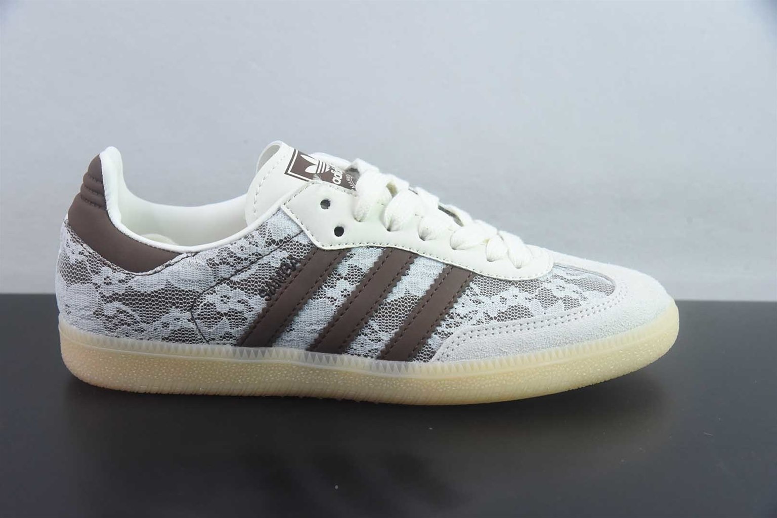 阿迪达斯 Adidas Samba Vegan 阿迪三叶草 白休闲板鞋 纯原版本 货号:KZ8197 实拍细节图