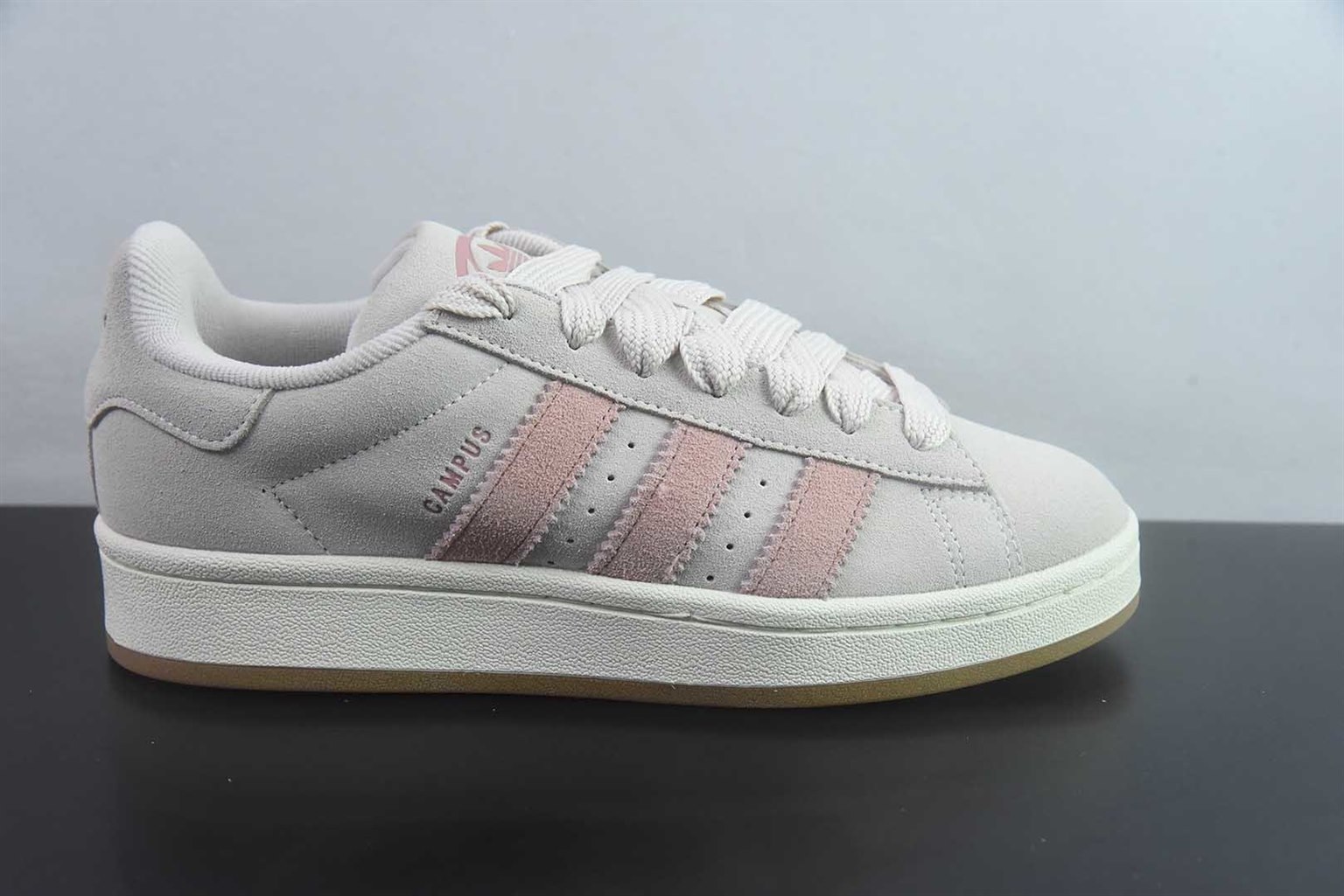 阿迪达斯 Adidas Originals Campus 00s 明星款学院系列面包风复古休闲运动 粉白板鞋 JH5628 纯原版本 货号：JH5628 实拍细节图