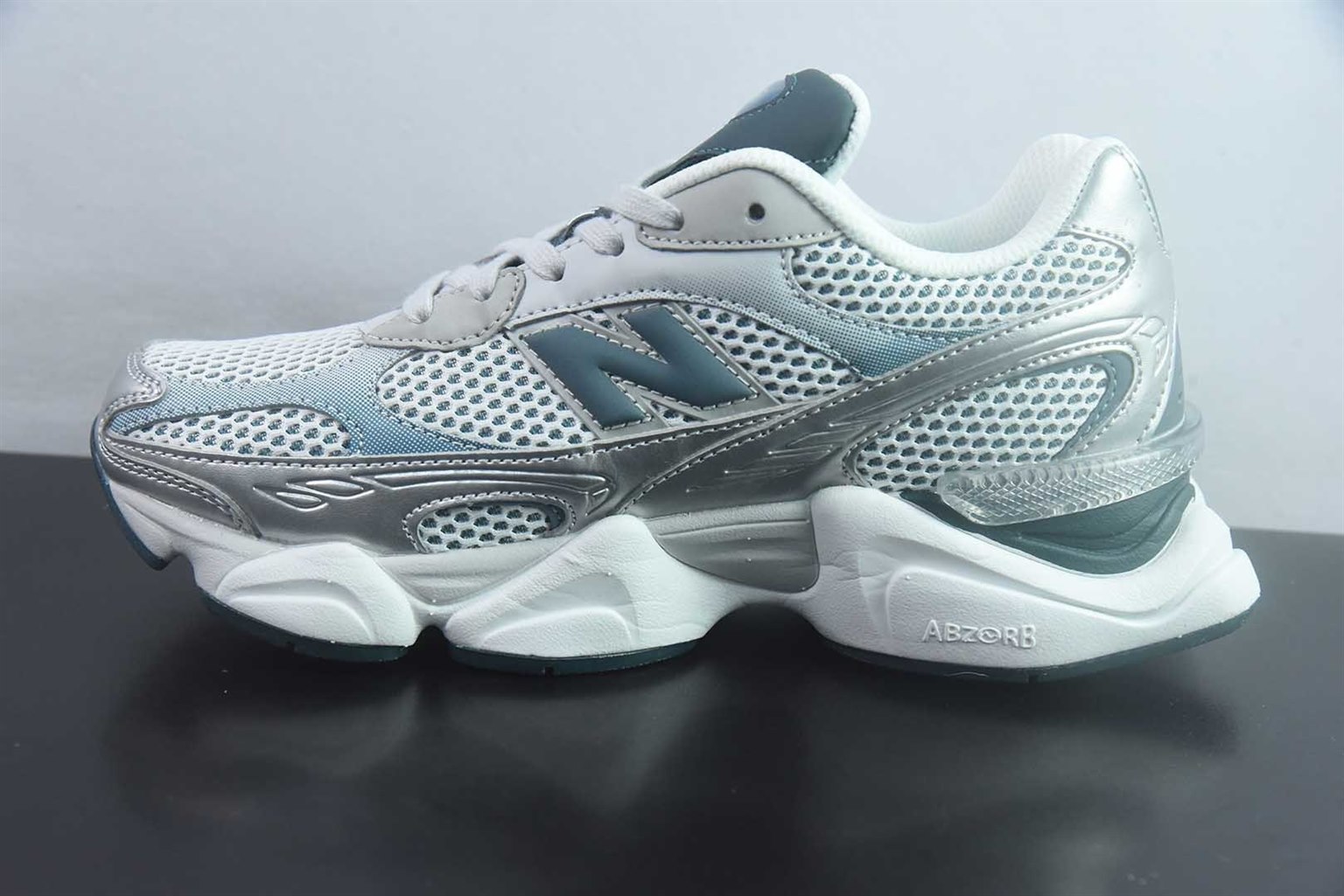 新百伦 New Balance NB9060 灰色 纯原版本 货号:U90606BA 实拍细节图