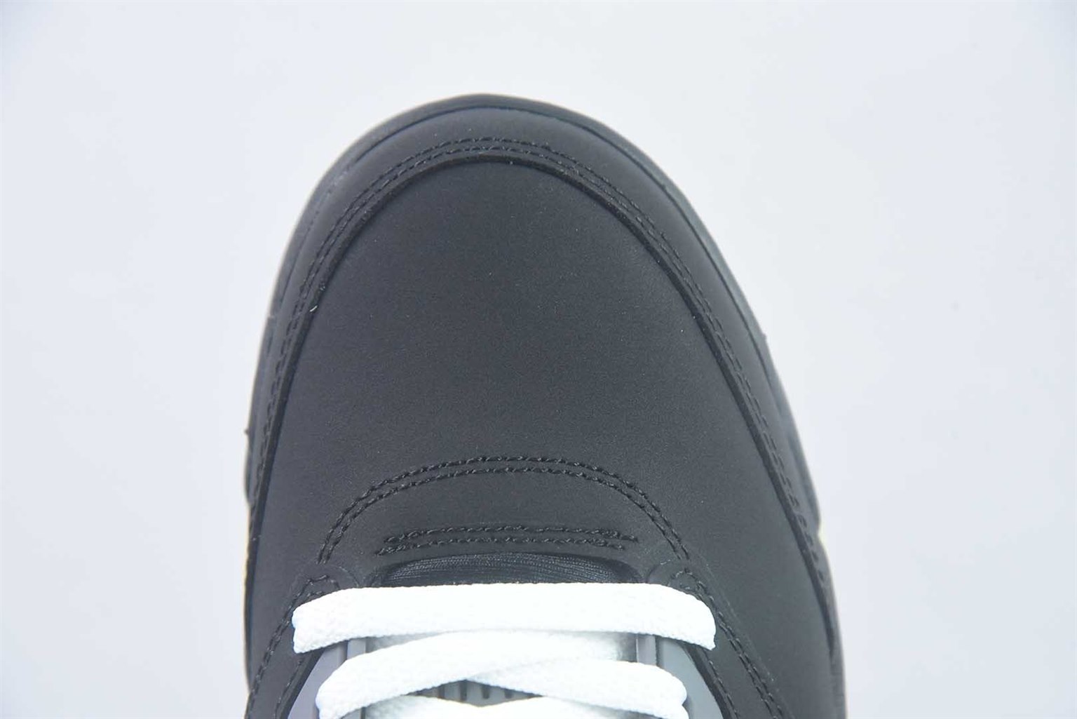 乔丹 Air Jordan 5 Retro x SoleFly 联名 黑绿高帮篮球鞋 纯原版本 货号：IU0734-001 实拍细节图