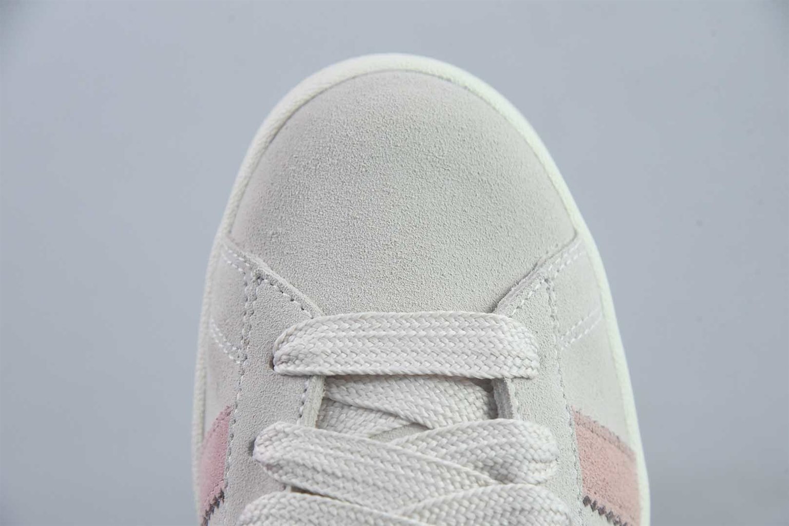 阿迪达斯 Adidas Originals Campus 00s 明星款学院系列面包风复古休闲运动 粉白板鞋 JH5628 纯原版本 货号：JH5628 实拍细节图