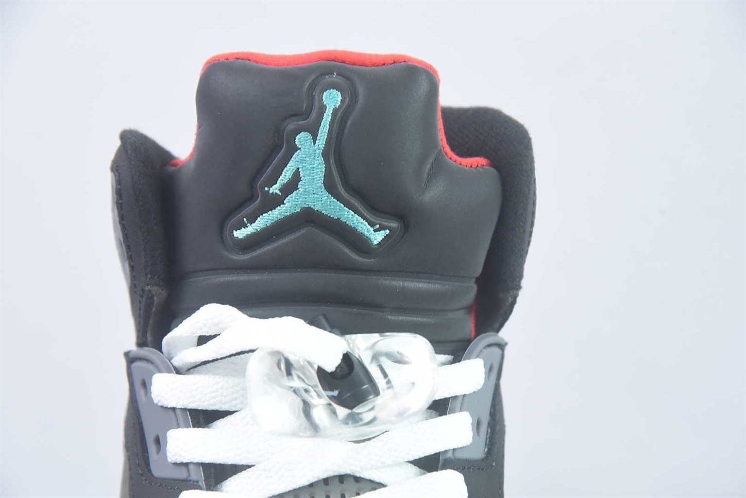 乔丹 Air Jordan 5 Retro x SoleFly 联名 黑绿高帮篮球鞋 纯原版本 货号：IU0734-001 实拍细节图