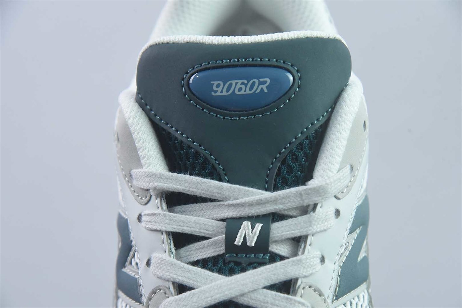 新百伦 New Balance NB9060 灰色 纯原版本 货号:U90606BA 实拍细节图