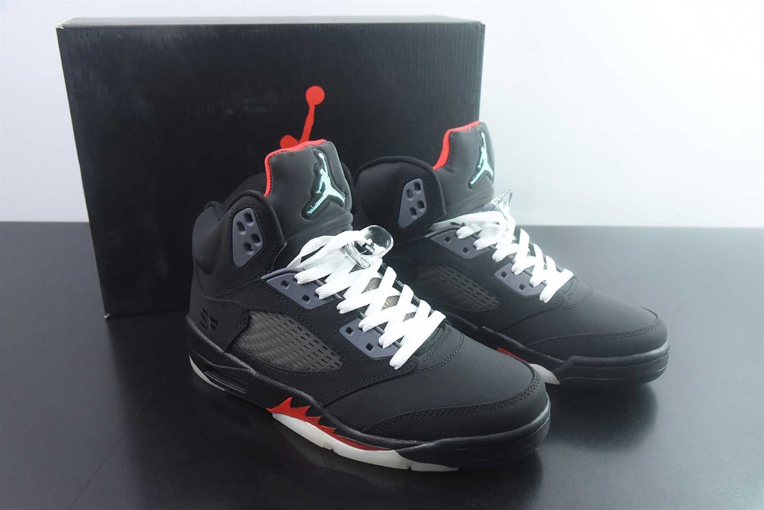 乔丹 Air Jordan 5 Retro x SoleFly 联名 黑绿高帮篮球鞋 纯原版本 货号：IU0734-001 主图