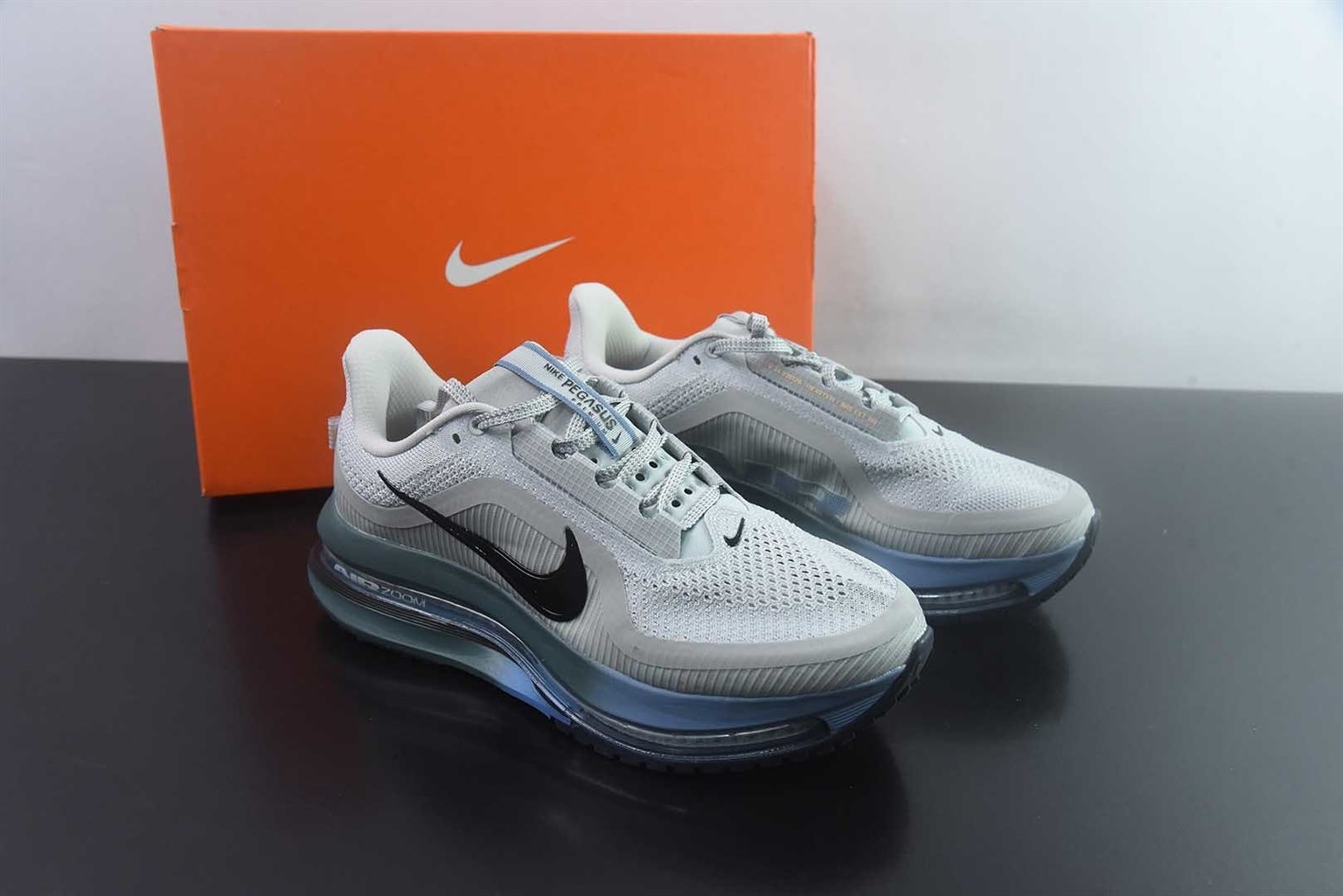耐克 Nike Air Zoom Pegasus Premium 网面全掌气垫缓震 白蓝跑鞋 纯原版本 货号:HQ2592-017 主图
