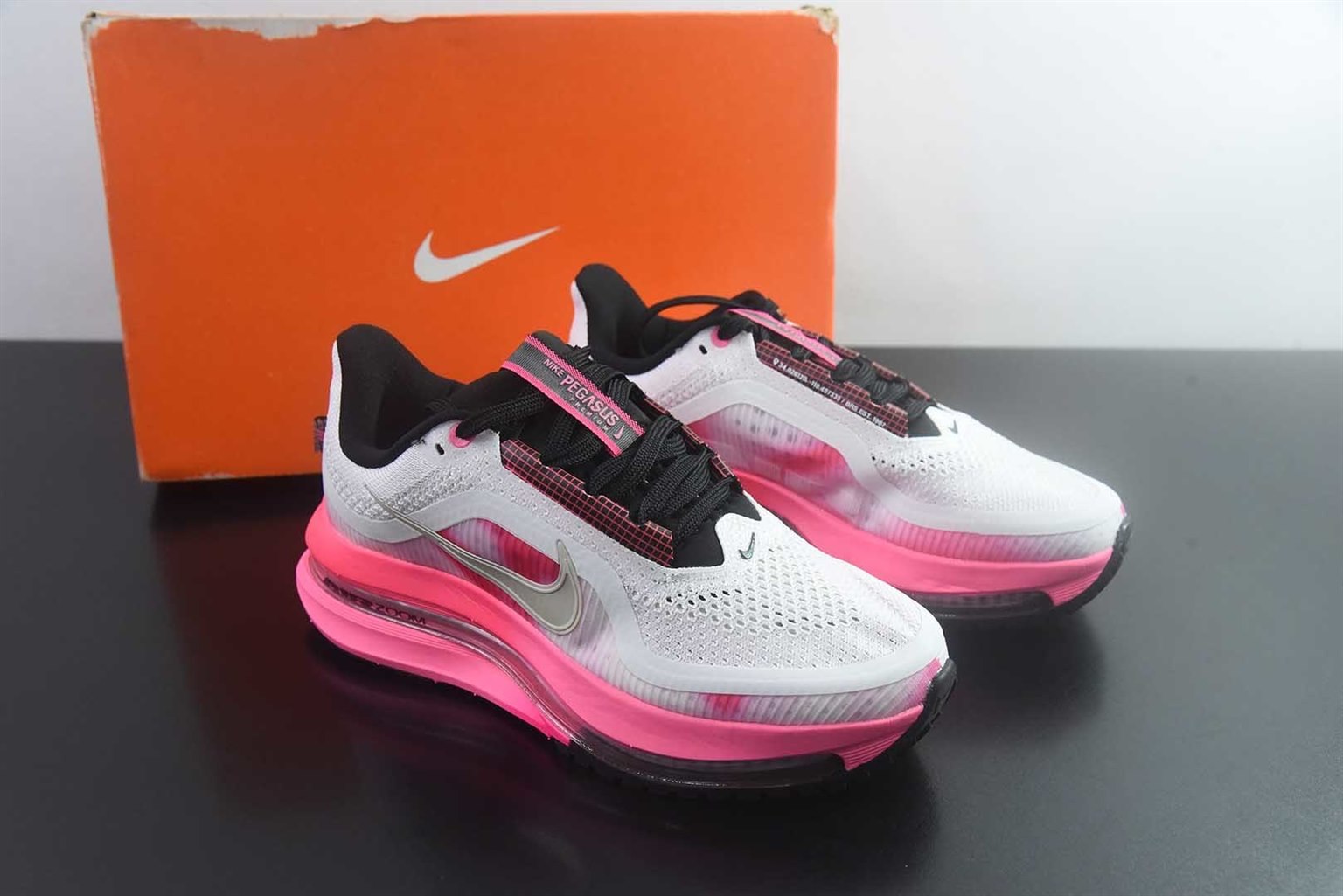 耐克 Nike Air Zoom Pegasus Premium 网面全掌气垫缓震 粉白跑鞋 纯原版本 货号：IR1811-664 主图