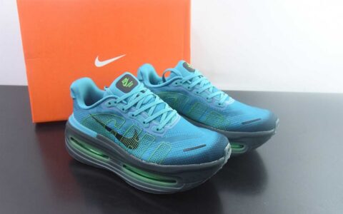 全掌 ReactX 泡绵中底 前掌和后跟还配备了 Air Zoom 气垫单元 据说跑起来更快更舒适哦 这次最大的升级点 首次引入了 ReactX 泡绵 蓝绿 纯原版本 货号：IV6297-300 主图