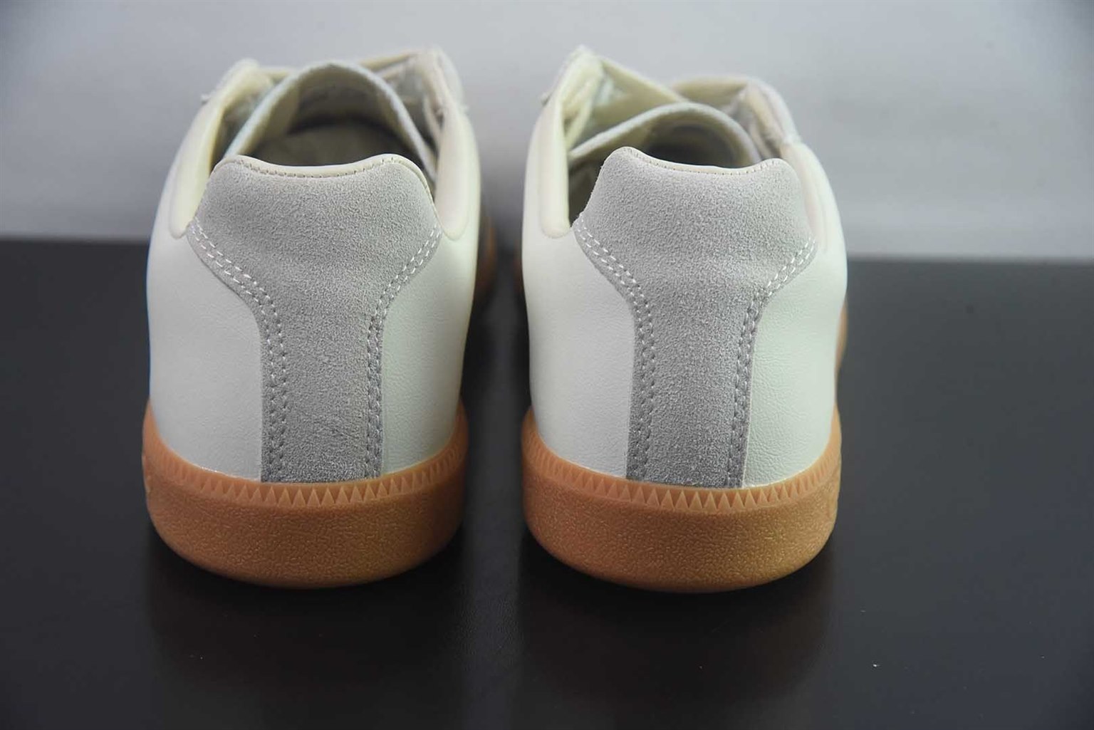 阿迪达斯 Adidas BW Army 白灰德训鞋 纯原版本 货号:KK2801 实拍细节图