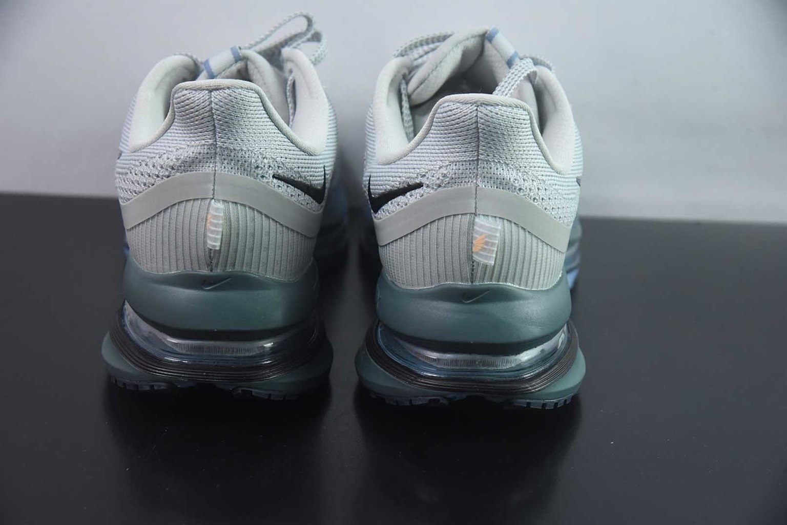 耐克 Nike Air Zoom Pegasus Premium 网面全掌气垫缓震 白蓝跑鞋 纯原版本 货号:HQ2592-017 实拍细节图