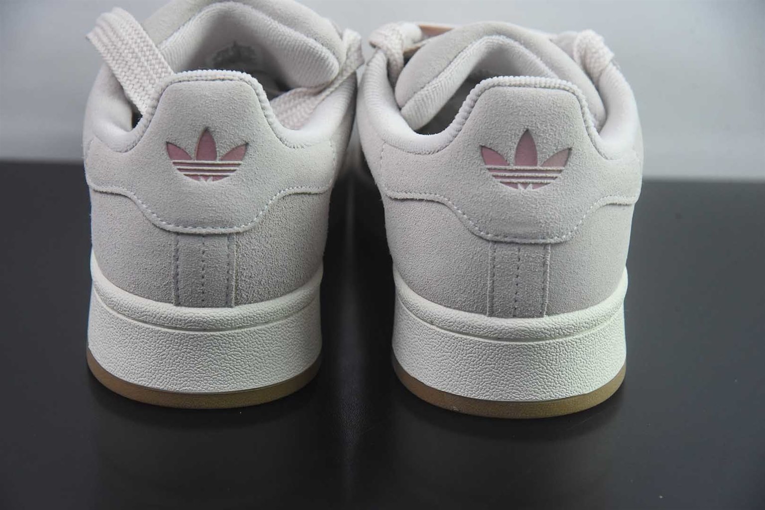 阿迪达斯 Adidas Originals Campus 00s 明星款学院系列面包风复古休闲运动 粉白板鞋 JH5628 纯原版本 货号：JH5628 实拍细节图
