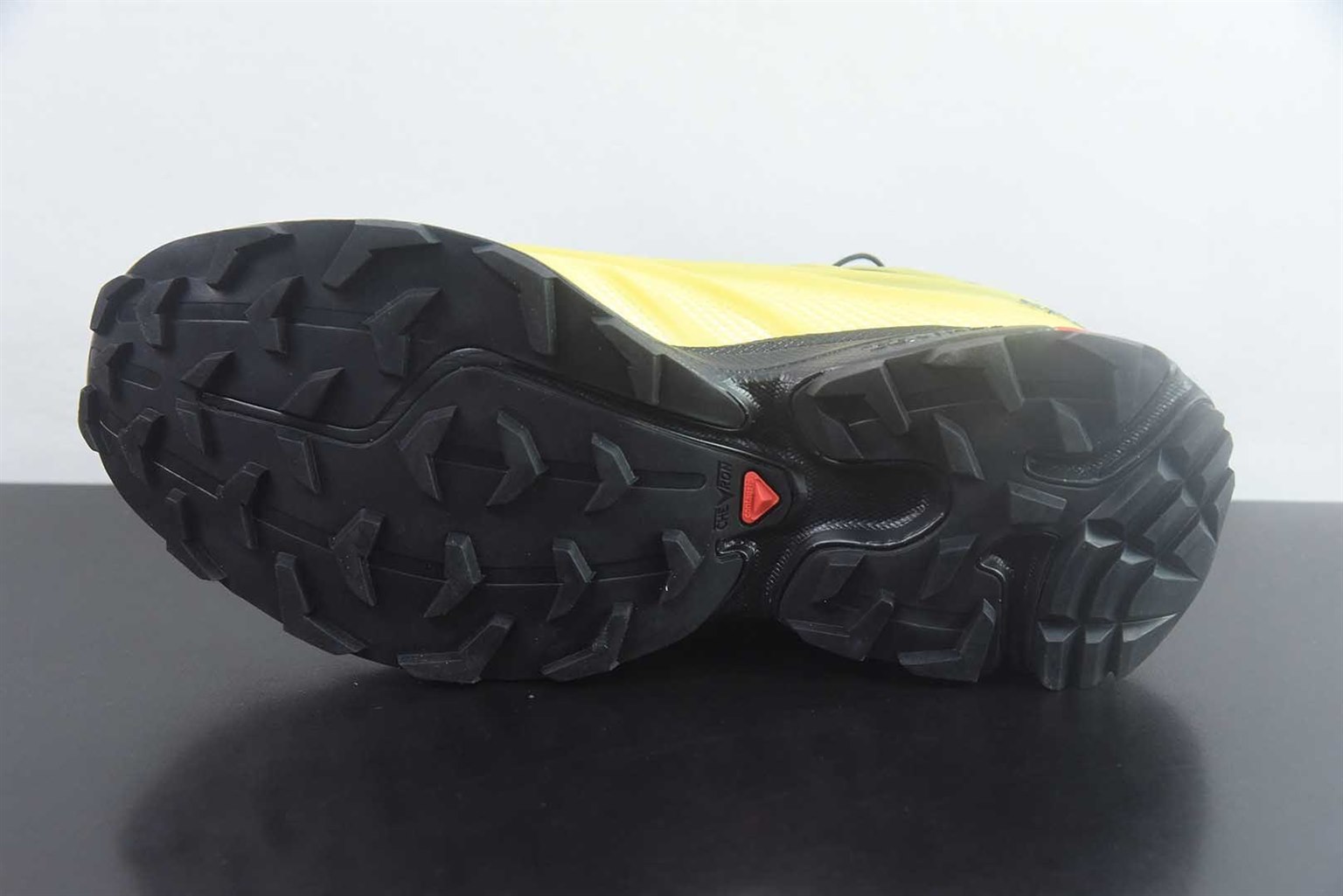 萨洛蒙 SALOMON XT-EVO 低帮 黑红白跑步鞋 纯原版本 货号:455688 实拍细节图