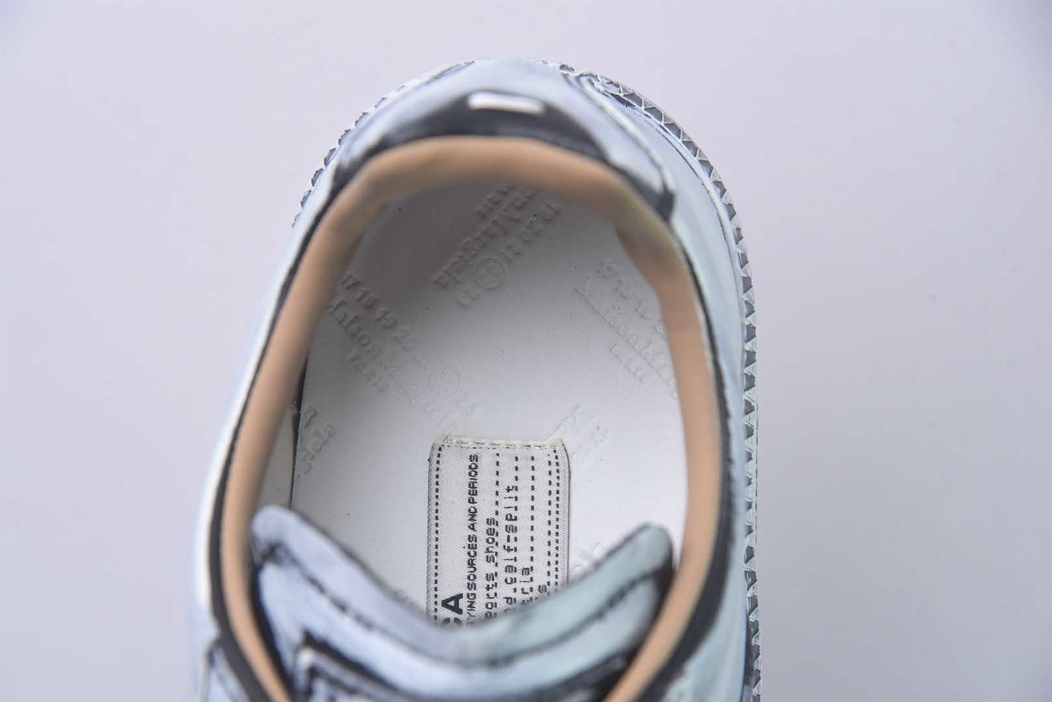 梅森马吉拉 Maison Margiela MM6 22 Replica 白色板鞋 纯原版本 实拍细节图