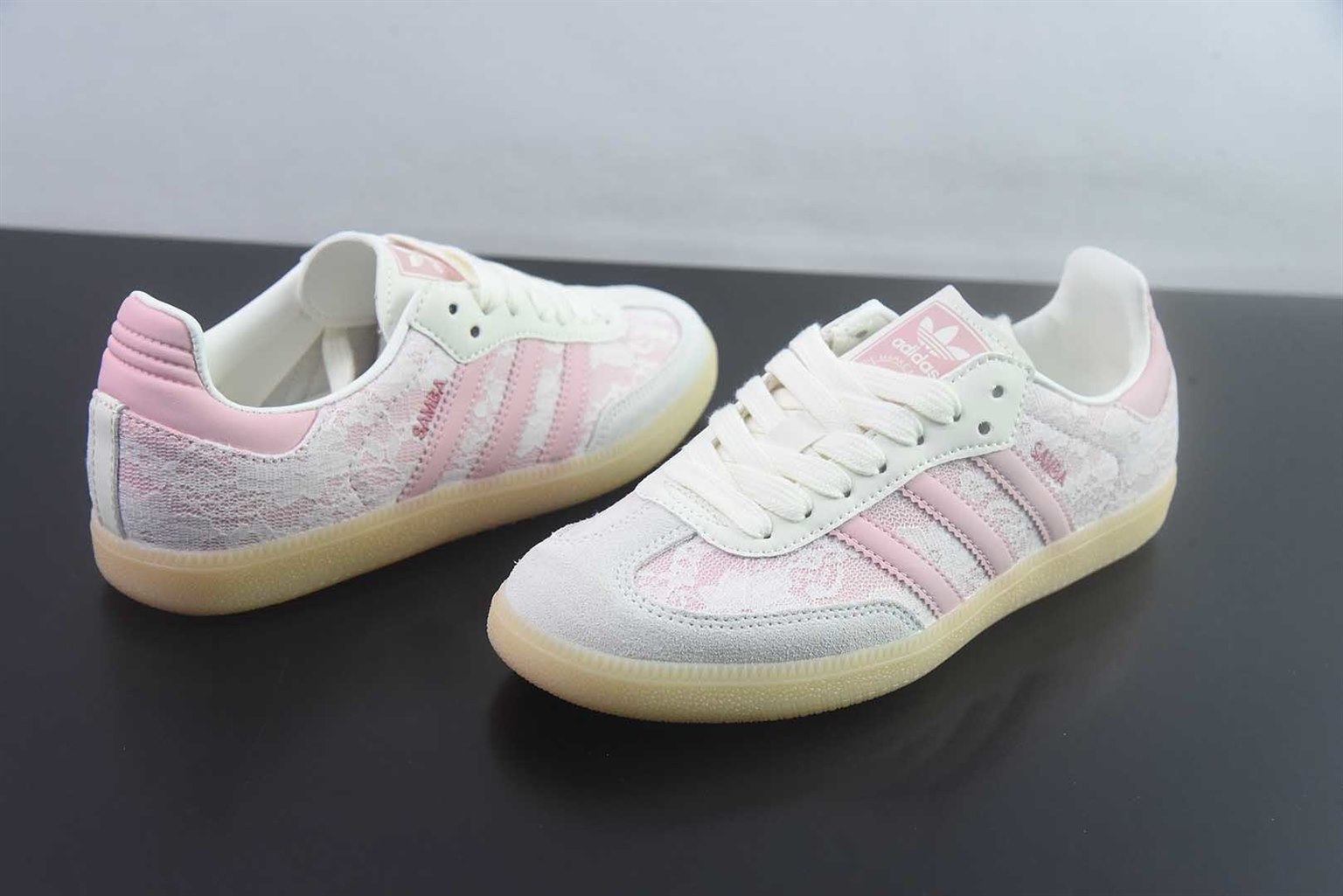 阿迪达斯 Adidas Samba Vegan 阿迪三叶草 粉白休闲板鞋 纯原版本 货号:KZ8196 实拍细节图