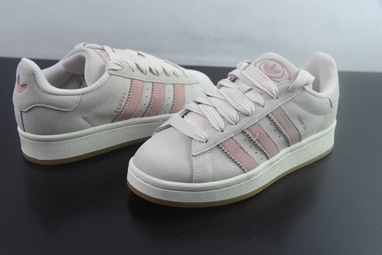 阿迪达斯 Adidas Originals Campus 00s 明星款学院系列面包风复古休闲运动 粉白板鞋 JH5628 纯原版本 货号：JH5628 实拍细节图