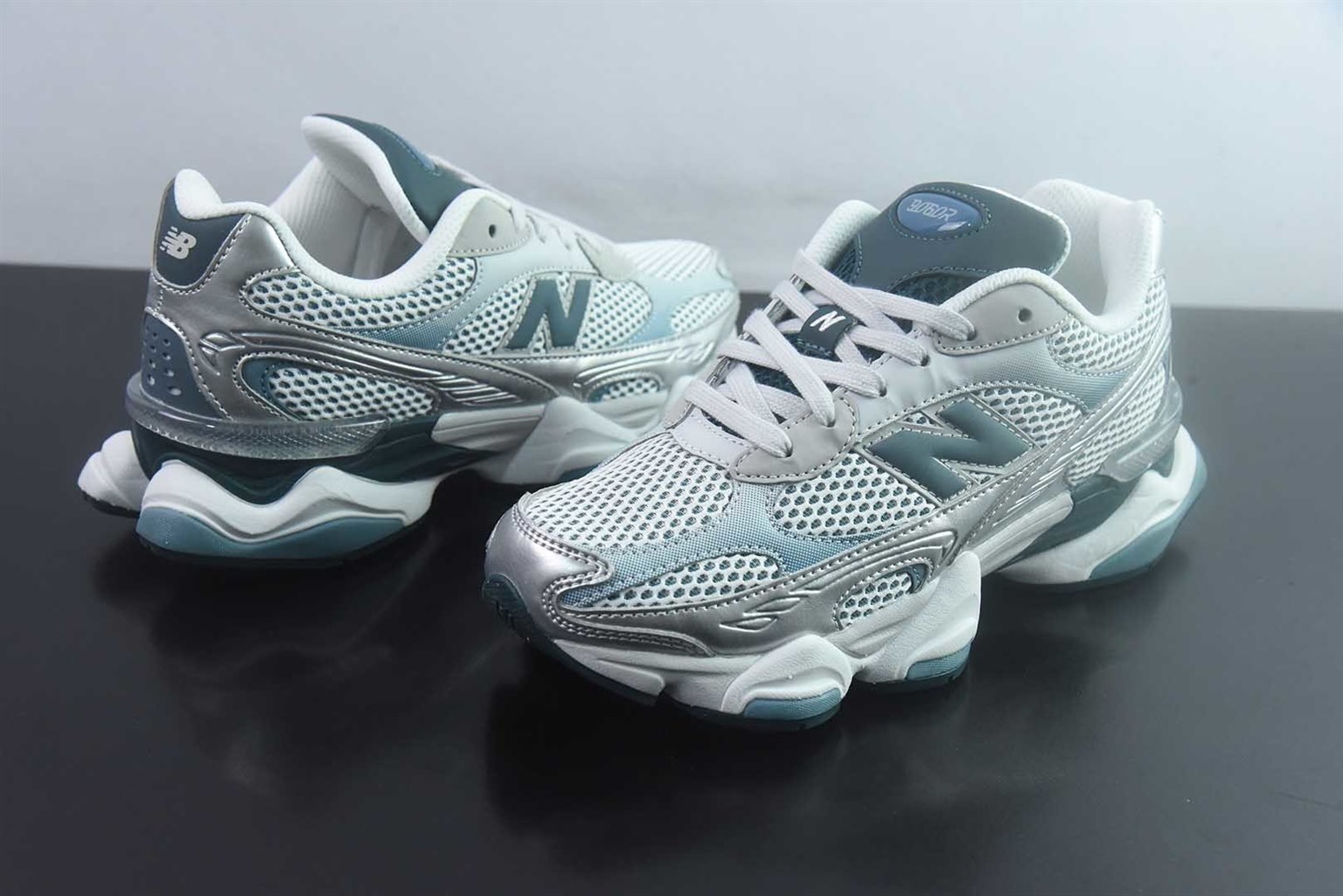 新百伦 New Balance NB9060 灰色 纯原版本 货号:U90606BA 实拍细节图